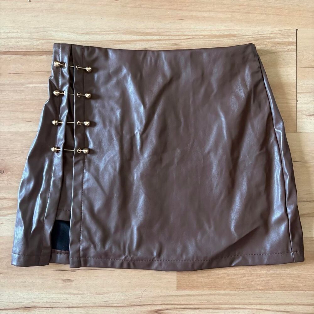 Cider NWT Brown Faux Leather Mini Skirt with Gold Hardware size M